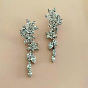 NADRI 💙CZ DROP EARRINGS